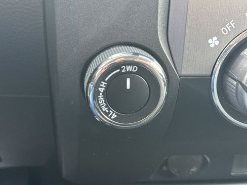 Used 2019 Toyota Tundra SR image 17