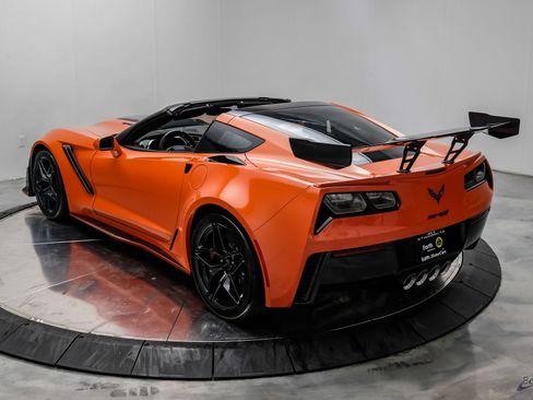 Used 2019 Chevrolet Corvette ZR1 RWD image 13