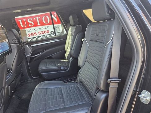 Used 2025 Cadillac Escalade Sport Platinum w/ LPO, ONYX Package image 13