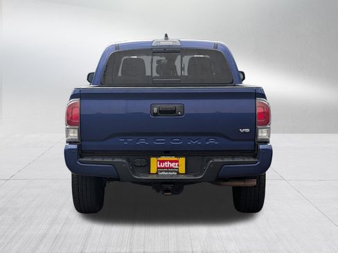 Used 2022 Toyota Tacoma TRD Sport w/ Technology Package AWD/4WD image 7