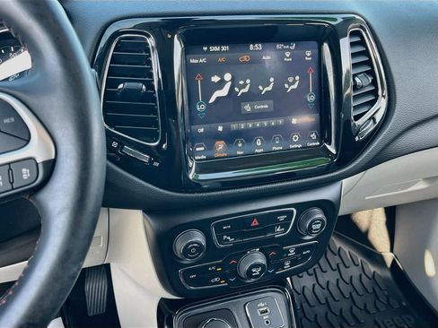 Used 2021 Jeep Compass Limited w/ Elite Exterior Group AWD/4WD image 16