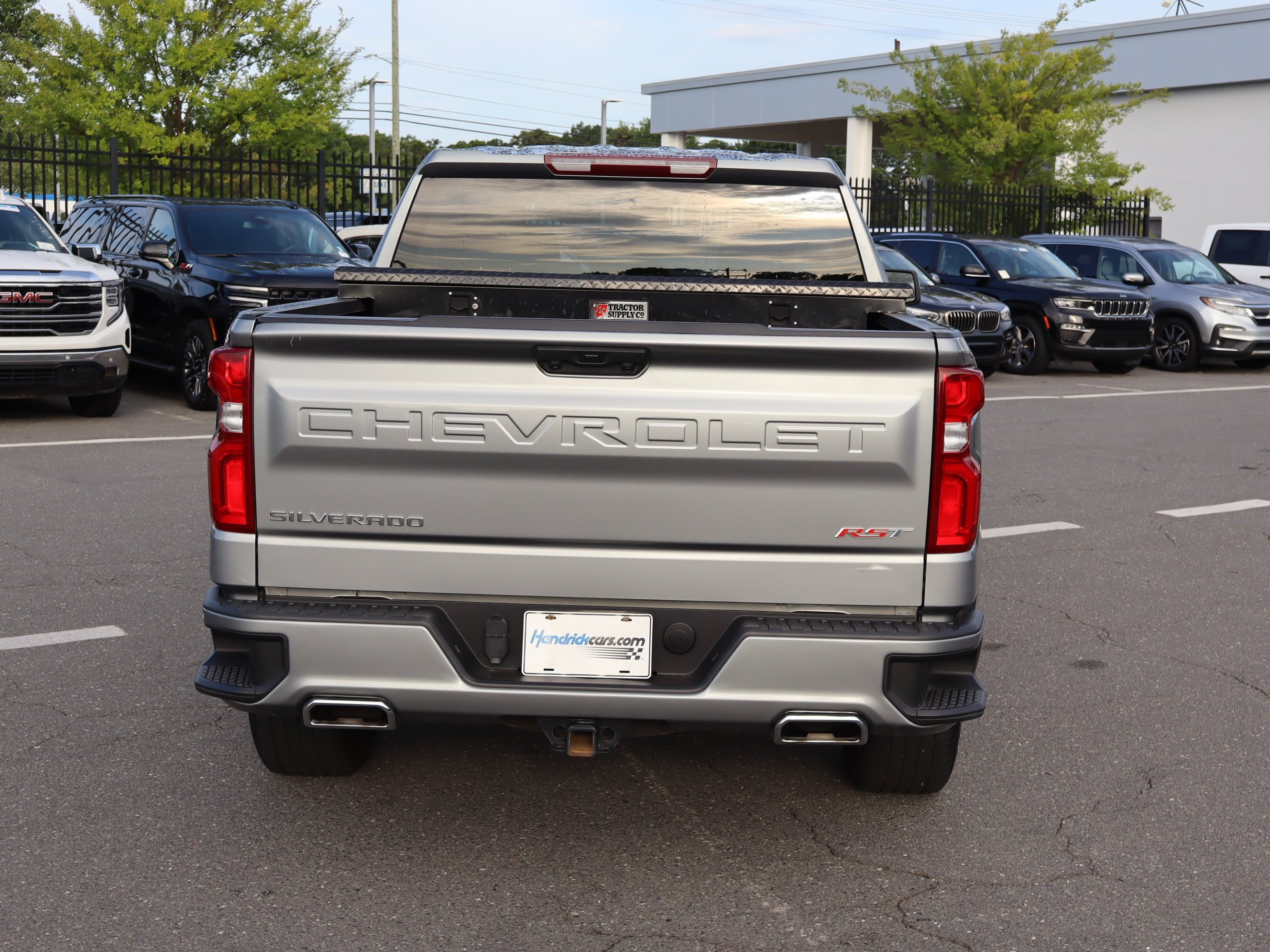 Used 2024 Chevrolet Silverado 1500 RST w/ Z71 Off-Road Package AWD/4WD image 9
