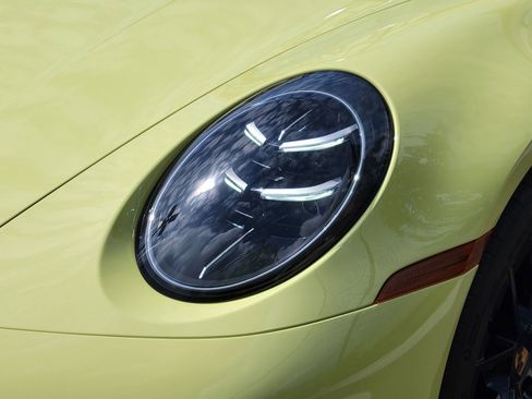 Used 2025 Porsche 911 Carrera T image 33