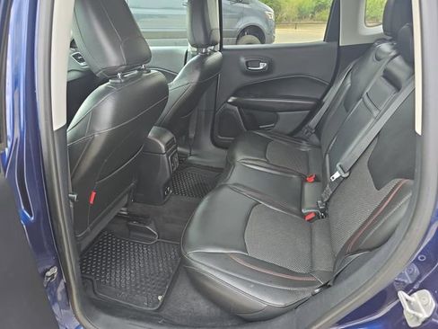 Used 2018 Jeep Compass Trailhawk w/ Cold Weather Group image 13