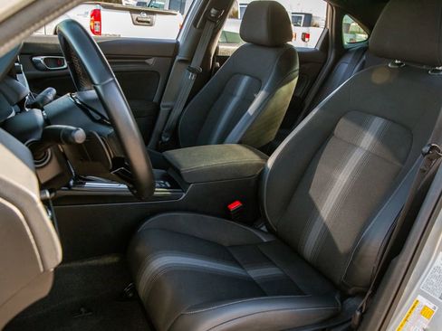 Used 2022 Honda Civic Sport image 13