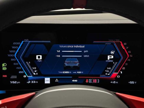 Used 2025 BMW M5 w/ Carbon Package image 27