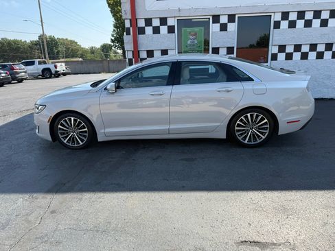 Used 2020 Lincoln MKZ FWD image 10