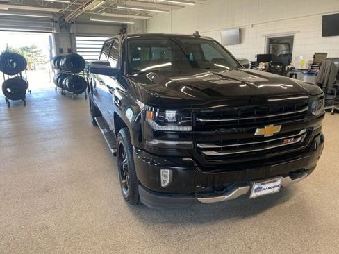 Used 2017 Chevrolet Silverado 1500 LTZ Z71 w/ LTZ Plus Package image 3