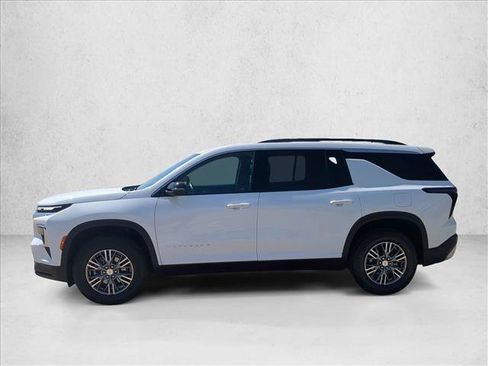 Used 2024 Chevrolet Traverse LT FWD image 9