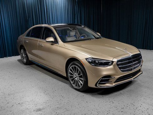 New 2026 Mercedes-Benz S 580 S 580 4MATIC&reg; Sedan image 3