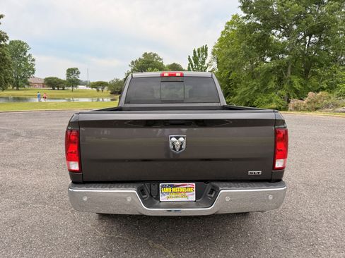 Used 2020 RAM 1500 Classic SLT w/ Luxury Group RWD image 3