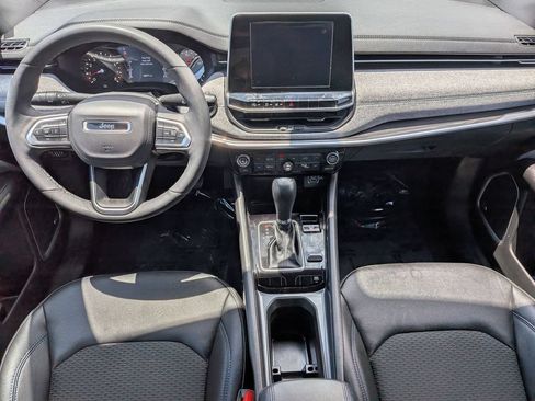 Used 2025 Jeep Compass Latitude w/ Sun & Sound Group AWD/4WD image 24