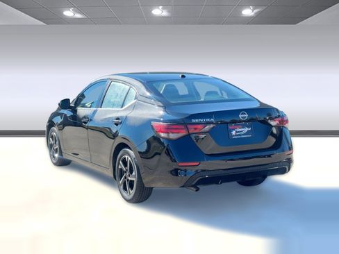 Used 2024 Nissan Sentra SV image 3