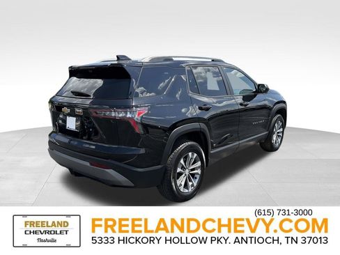 Used 2025 Chevrolet Equinox LT w/ Convenience Package II AWD/4WD image 3