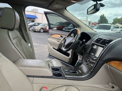 Used 2013 Lincoln MKX AWD image 40