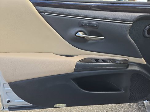 Certified 2019 Lexus ES 350 image 13