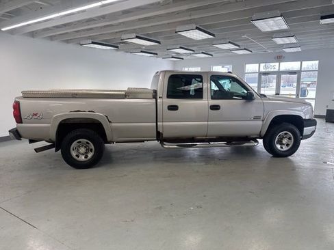 Used 2005 Chevrolet Silverado 3500 LT w/ Heavy-Duty Power Package image 11