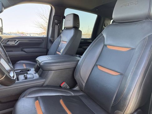 Used 2024 GMC Sierra 2500 AT4 w/ AT4 Premium Plus Package AWD/4WD image 25