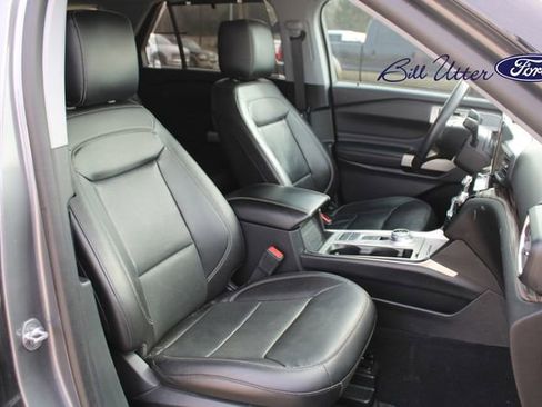 Certified 2021 Ford Explorer Limited w/ Equipment Group 301A image 11