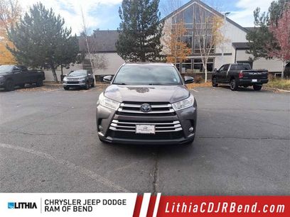 Used 2019 Toyota Highlander XLE