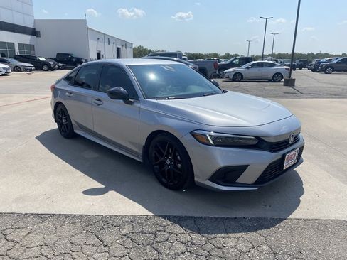 Used 2023 Honda Civic Sport image 7