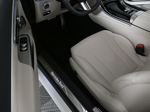 Certified 2024 Mercedes-Benz CLE 450 4MATIC Cabriolet image 7
