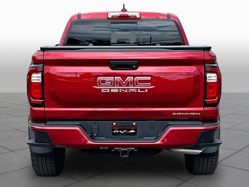 Used 2025 GMC Canyon Denali AWD/4WD image 5