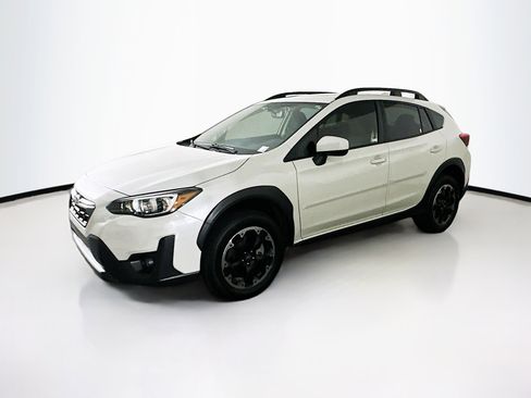 Used 2023 Subaru Crosstrek 2.0i Premium image 4