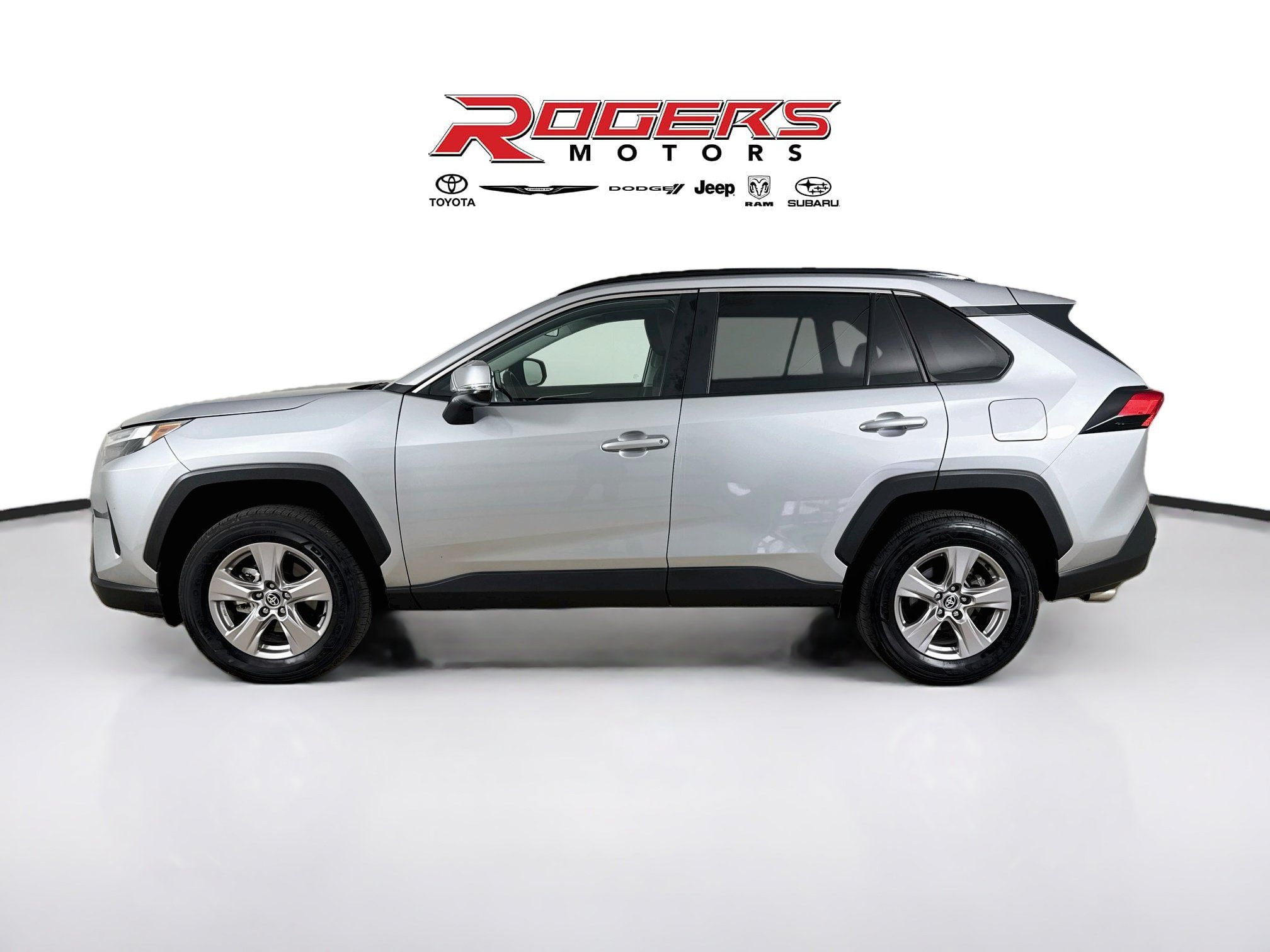 Certified 2025 Toyota RAV4 XLE w/ Convenience Package AWD/4WD image 9