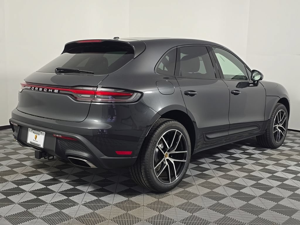Certified 2026 Porsche Macan AWD/4WD image 7