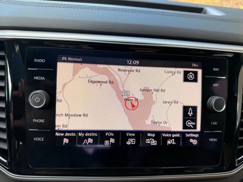 Used 2019 Volkswagen Atlas SEL Premium image 18