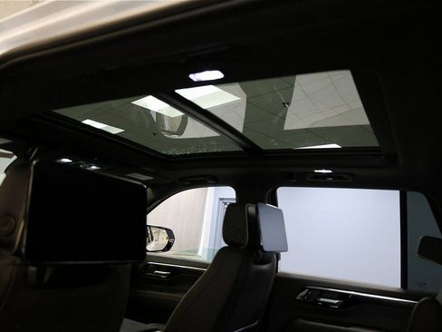 New 2026 Chevrolet Tahoe Premier image 12