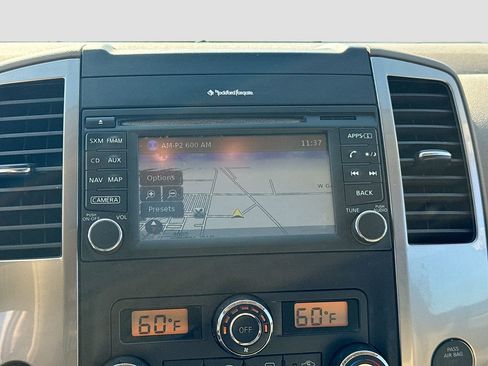 Used 2015 Nissan Frontier SL w/ Moonroof Package RWD image 12