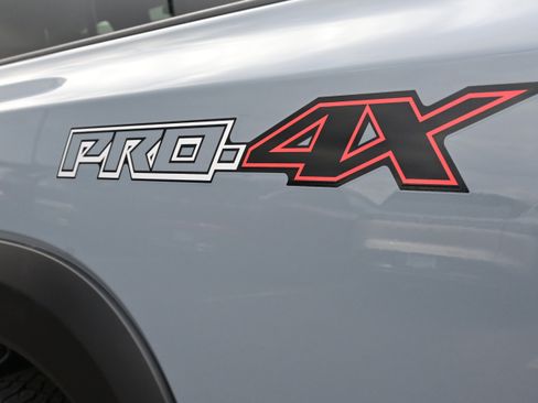 New 2026 Nissan Frontier PRO-4X w/ Pro-4x Convenience Package image 12
