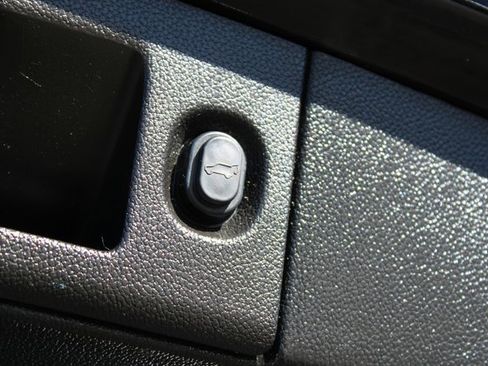 Used 2018 Chevrolet Tahoe LT image 26