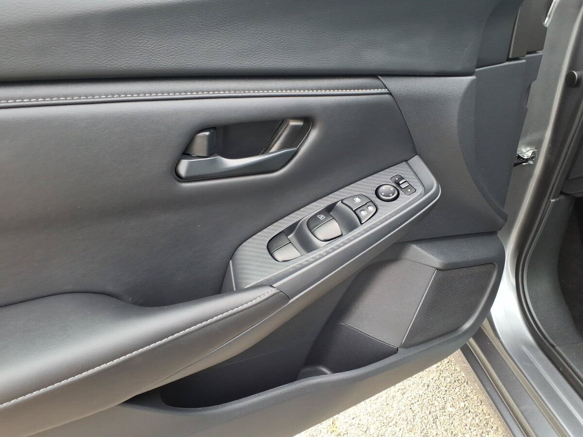 Used 2025 Nissan Sentra S FWD image 19