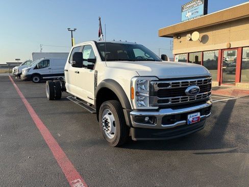 New 2026 Ford F450 XL w/ XL Chrome Package image 4