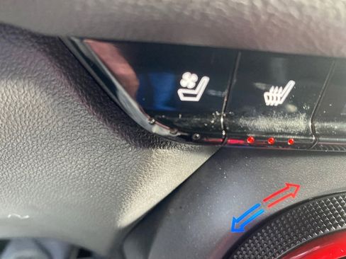 Used 2022 Chevrolet Blazer RS w/ Enhanced Convenience Package image 21