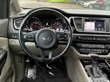 Used 2017 Kia Sedona SX image 5