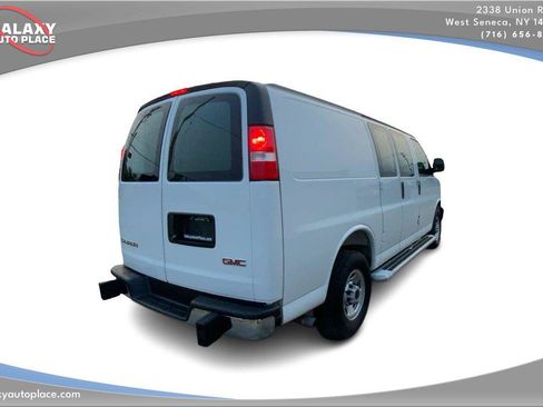 Used 2025 GMC Savana 2500 w/ Driver Convenience Package RWD image 5