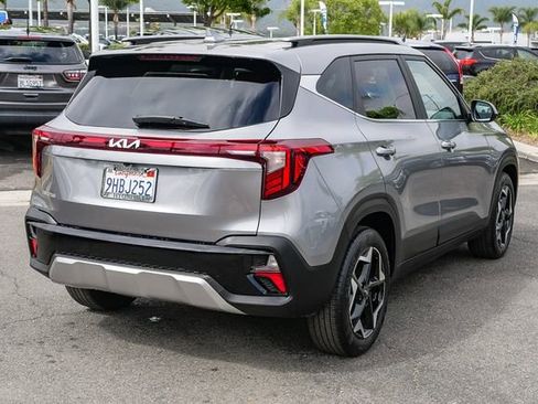 Used 2024 Kia Seltos EX FWD image 4