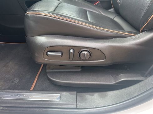 Used 2021 GMC Acadia AT4 w/ Technology Package AWD/4WD image 12