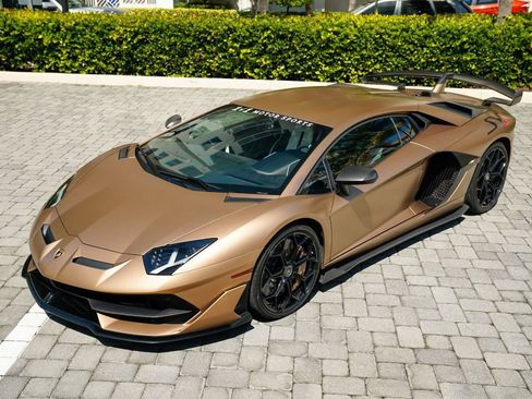 Used 2020 Lamborghini Aventador SVJ image 10