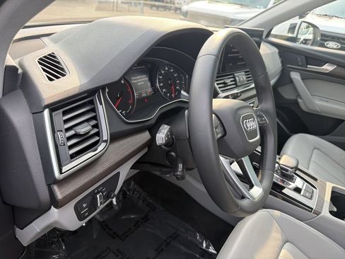 Used 2023 Audi Q5 2.0T Premium w/ Convenience Package AWD/4WD image 20