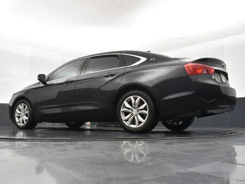 Used 2017 Chevrolet Impala LT image 12