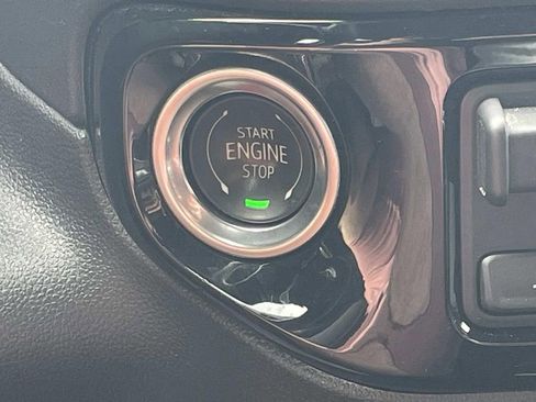 Used 2025 Chevrolet Silverado 1500 LT image 24