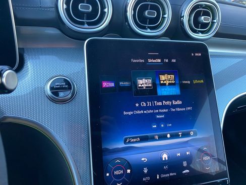 Used 2025 Mercedes-Benz CLE 300 4MATIC Cabriolet image 20