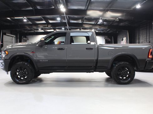 Used 2024 RAM 2500 Rebel w/ Towing Technology Group AWD/4WD image 3