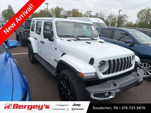 Certified 2025 Jeep Wrangler Unlimited Sahara AWD/4WD image 1
