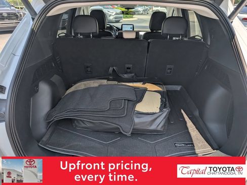 Used 2022 Ford Escape SEL FWD image 12